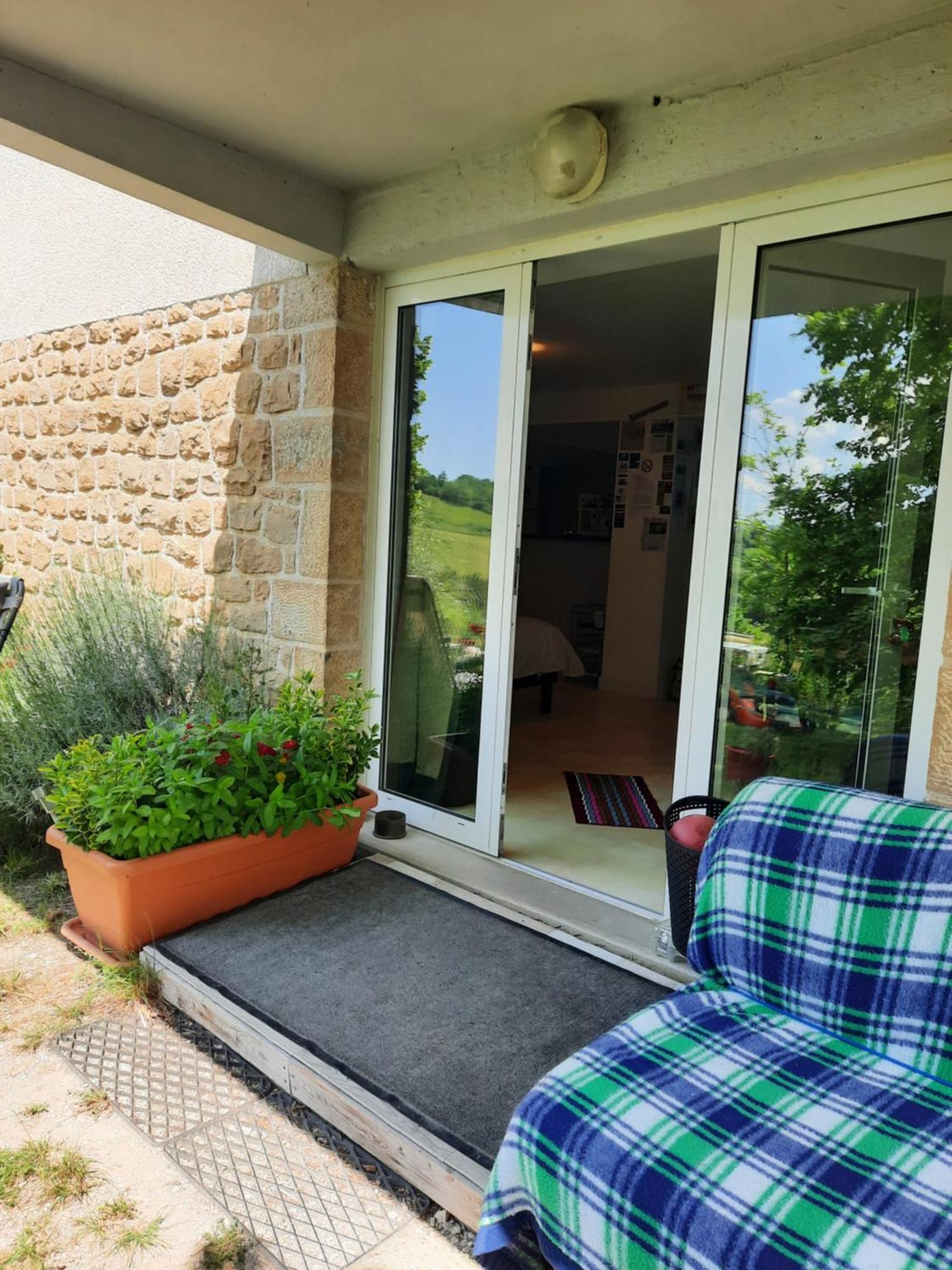 Chambre pour 2, 3 ou famille nombreuse 2 adultes 5 enfants et jeunes Belmont-Bretenoux Extérieur photo
